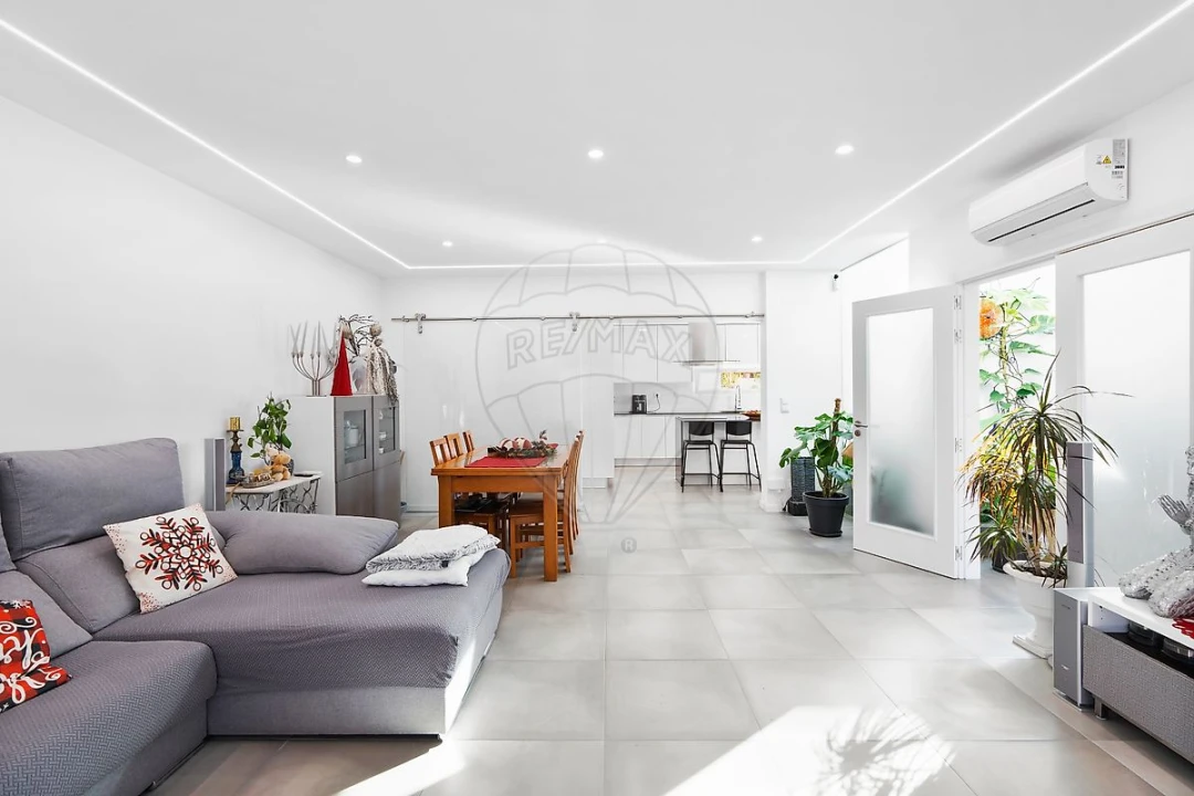 Moradia T3 para Venda em Fernao Ferro Foto 10