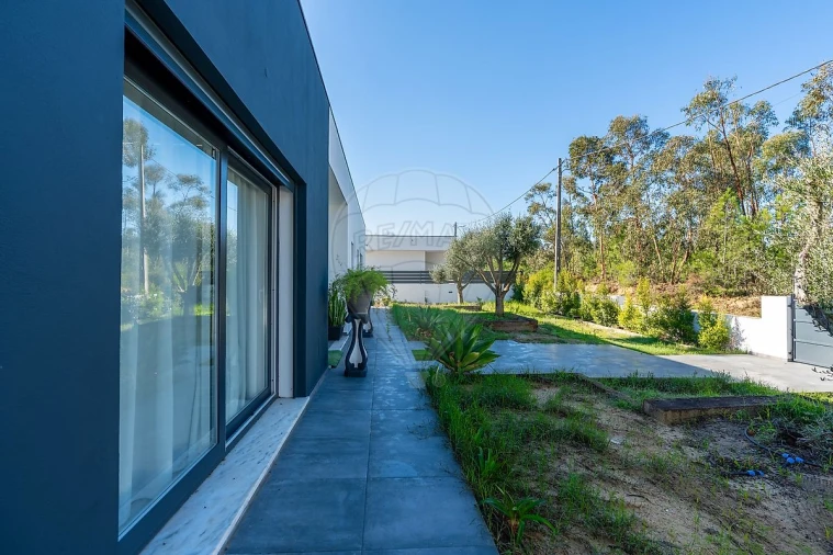 Moradia T3 para Venda em Fernao Ferro Foto 31