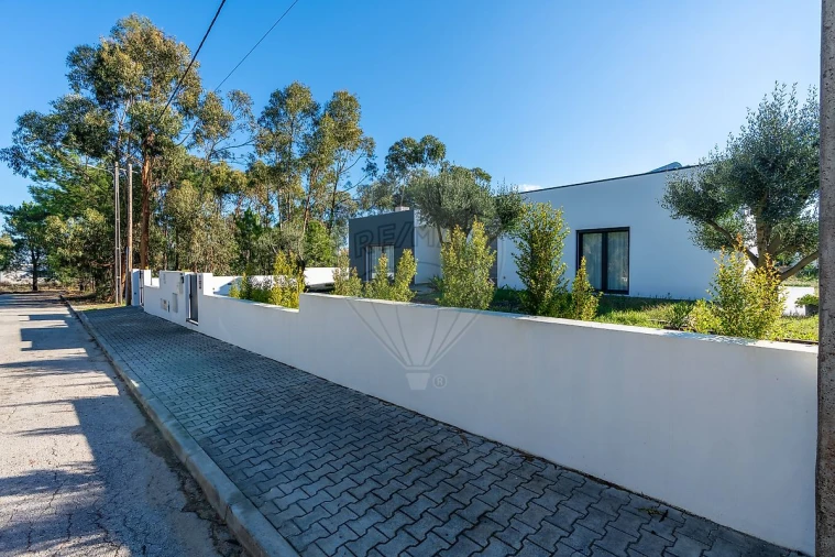 Moradia T3 para Venda em Fernao Ferro Foto 2