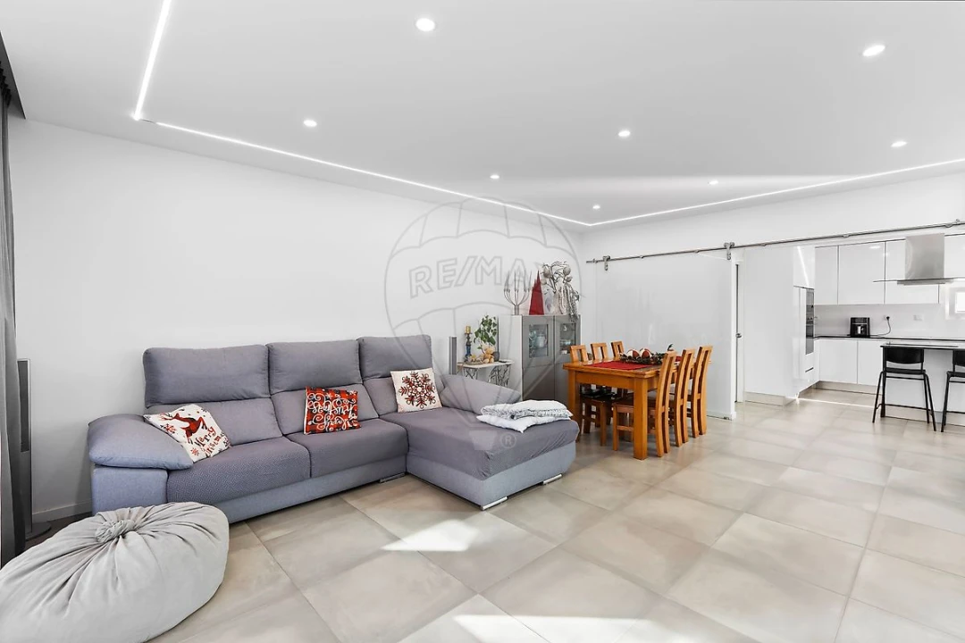 Moradia T3 para Venda em Fernao Ferro Foto 9