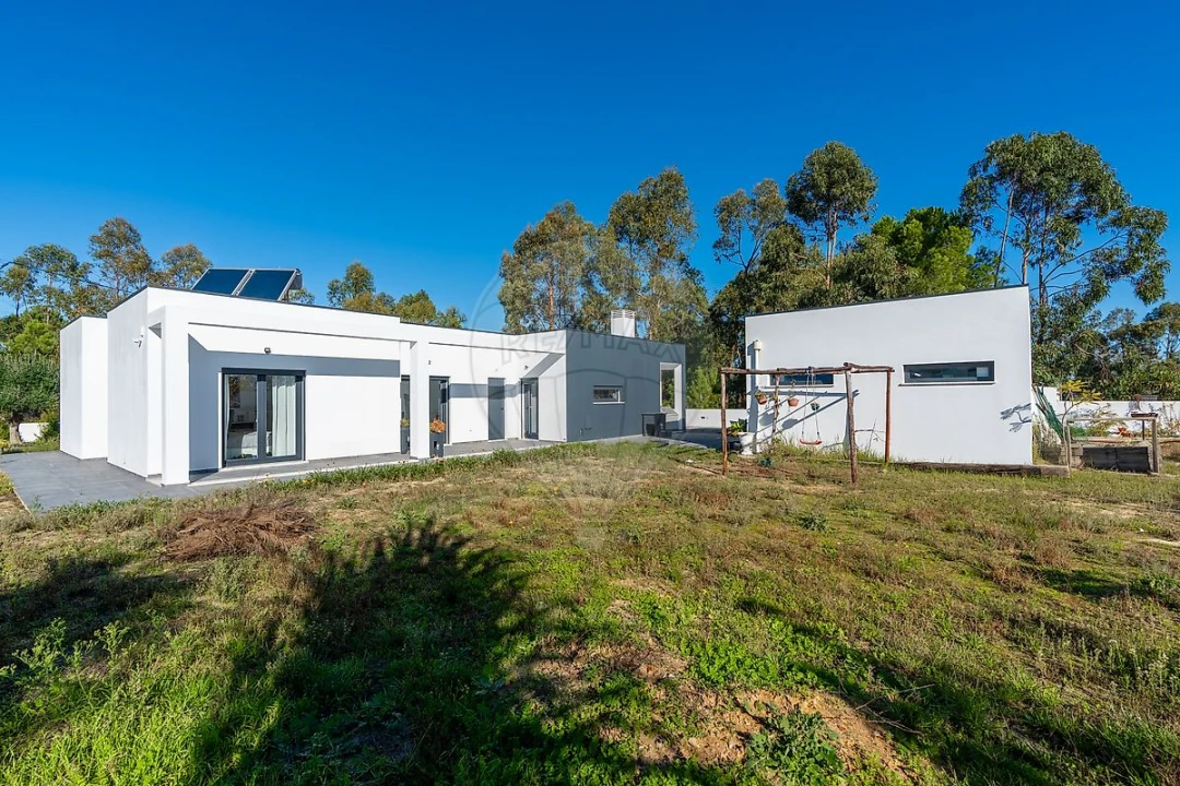 Moradia T3 para Venda em Fernao Ferro Foto 34