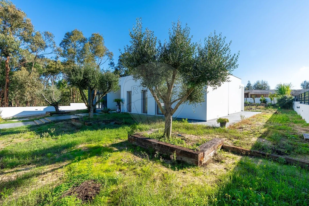 Moradia T3 para Venda em Fernao Ferro Foto 32