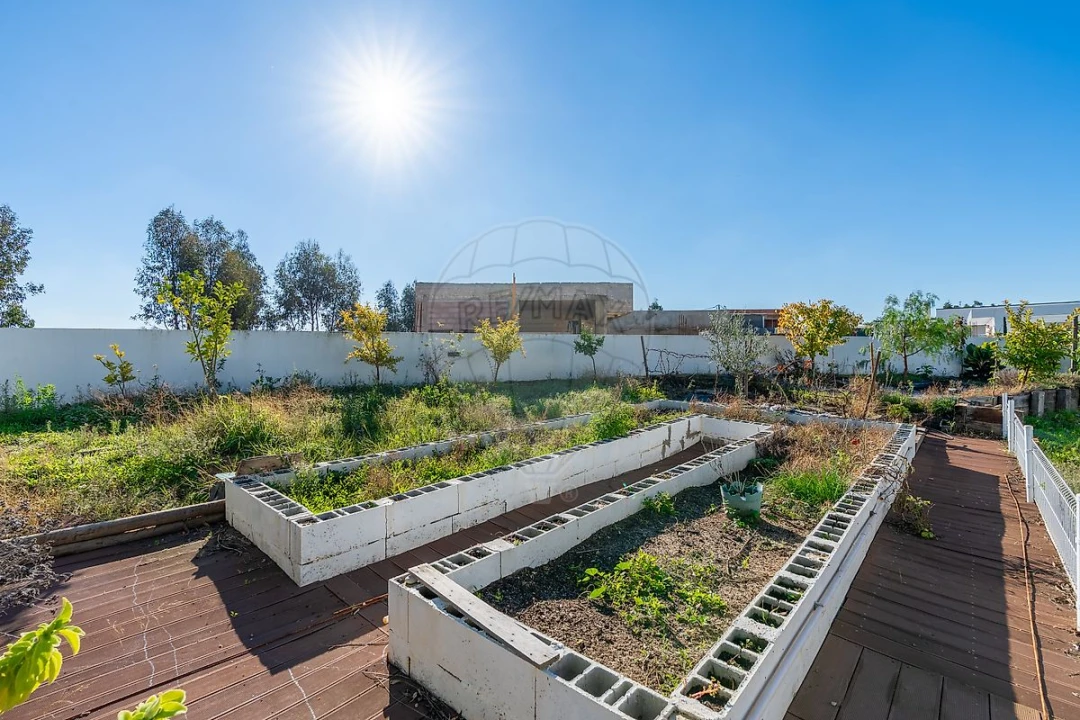 Moradia T3 para Venda em Fernao Ferro Foto 35