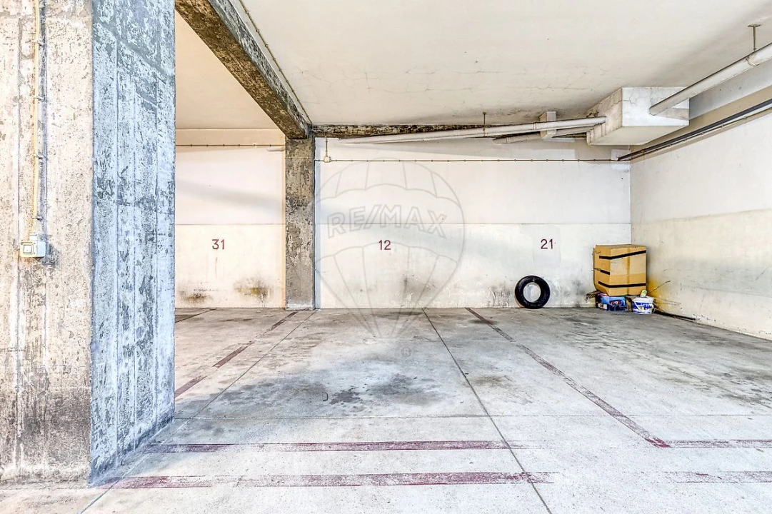 Apartamento T3 para Venda em Cedofeita, Santo Ildefonso, Sé, Miragaia, São Nicolau e Vitória Foto 29