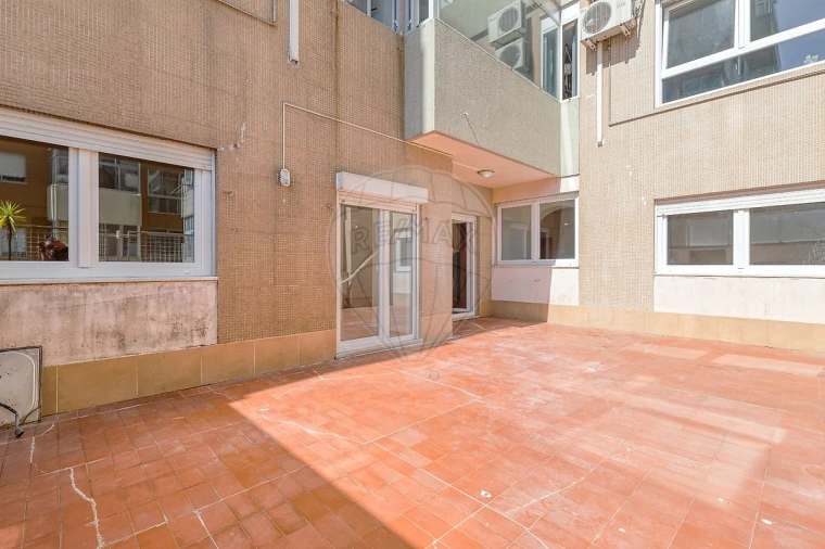 Apartamento T3 para Venda em Cedofeita, Santo Ildefonso, Sé, Miragaia, São Nicolau e Vitória Foto 35