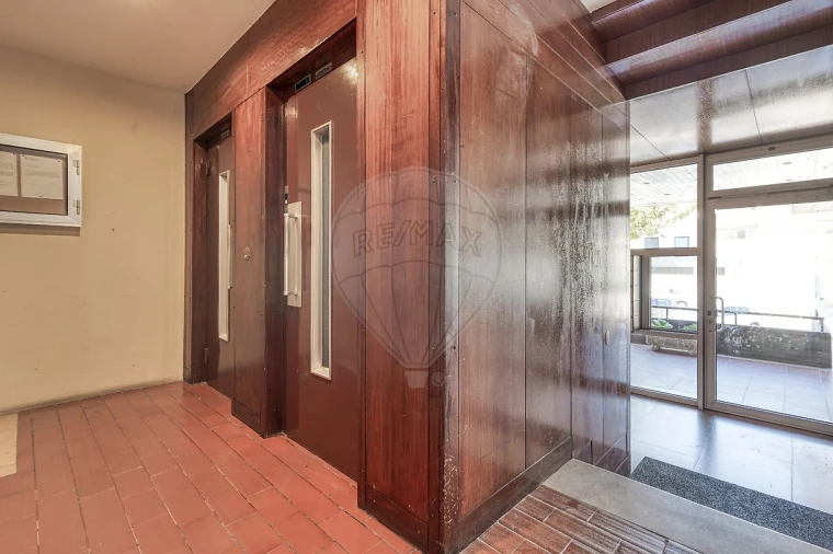 Apartamento T3 para Venda em Cedofeita, Santo Ildefonso, Sé, Miragaia, São Nicolau e Vitória Foto 6