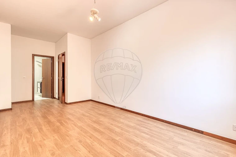 Apartamento T3 para Venda em Cedofeita, Santo Ildefonso, Sé, Miragaia, São Nicolau e Vitória Foto 15