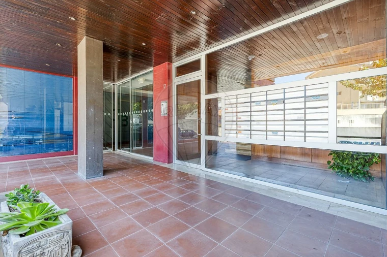 Apartamento T3 para Venda em Cedofeita, Santo Ildefonso, Sé, Miragaia, São Nicolau e Vitória Foto 4