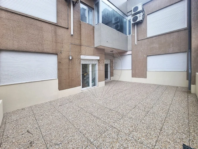 Apartamento T3 para Venda em Cedofeita, Santo Ildefonso, Sé, Miragaia, São Nicolau e Vitória Foto 27