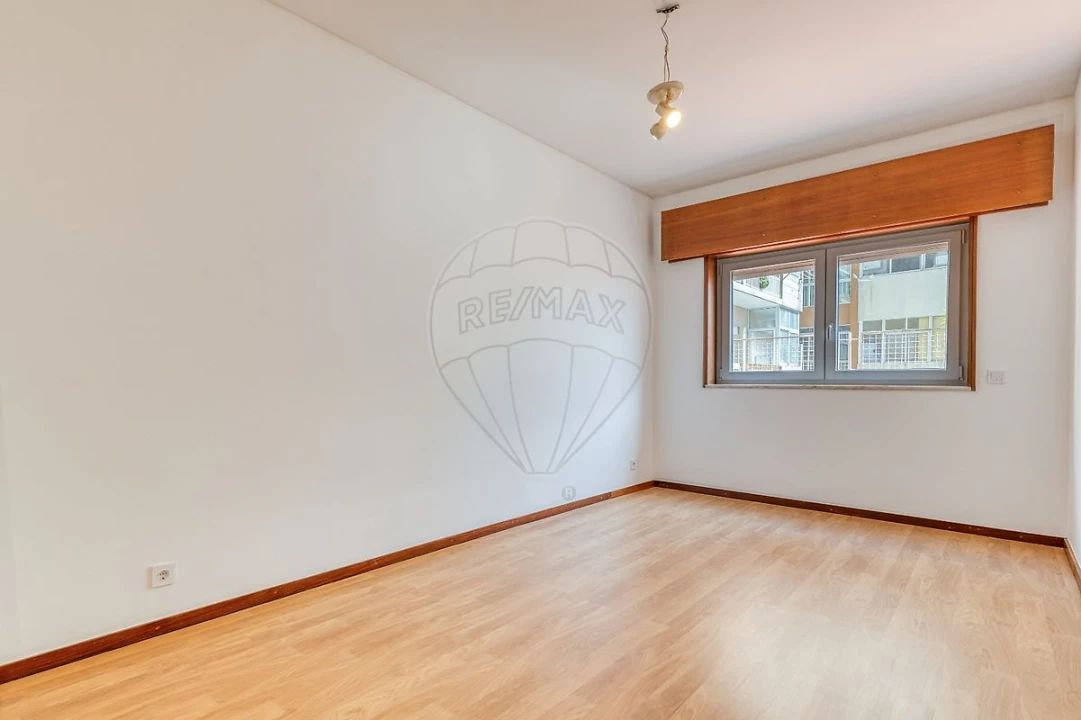 Apartamento T3 para Venda em Cedofeita, Santo Ildefonso, Sé, Miragaia, São Nicolau e Vitória Foto 16