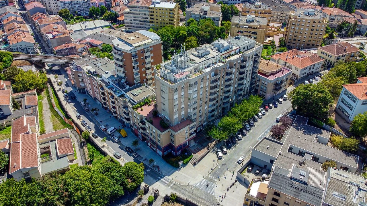 Apartamento T3 para Venda em Cedofeita, Santo Ildefonso, Sé, Miragaia, São Nicolau e Vitória Foto 31