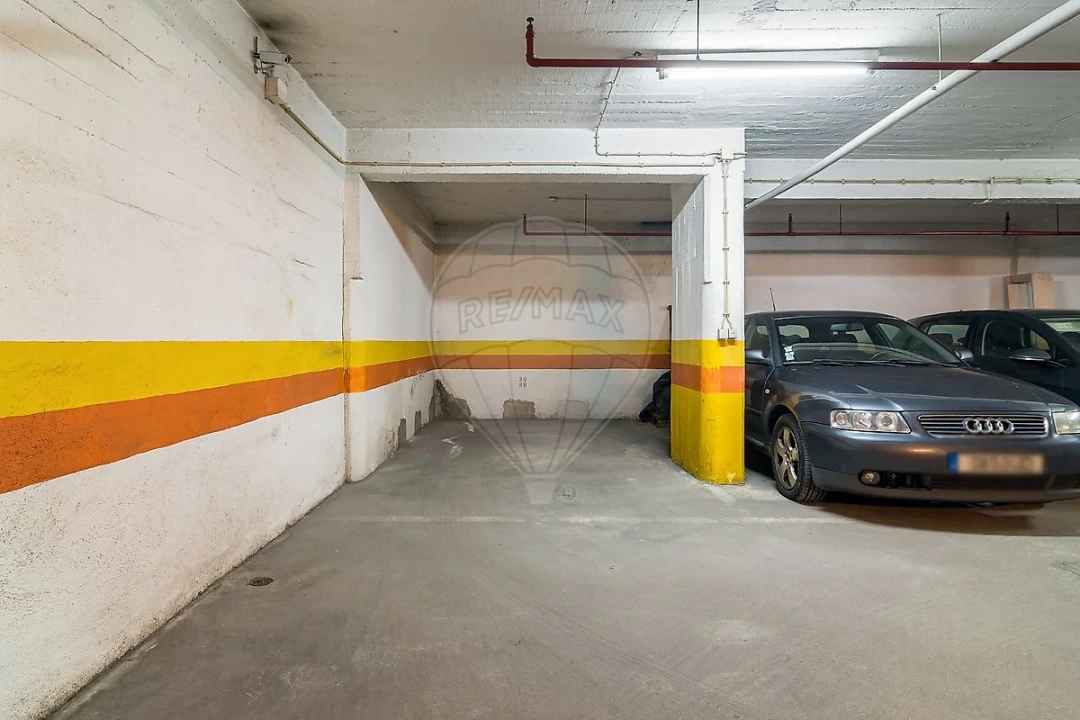 Apartamento T3 para Arrendamento em Benfica Foto 25