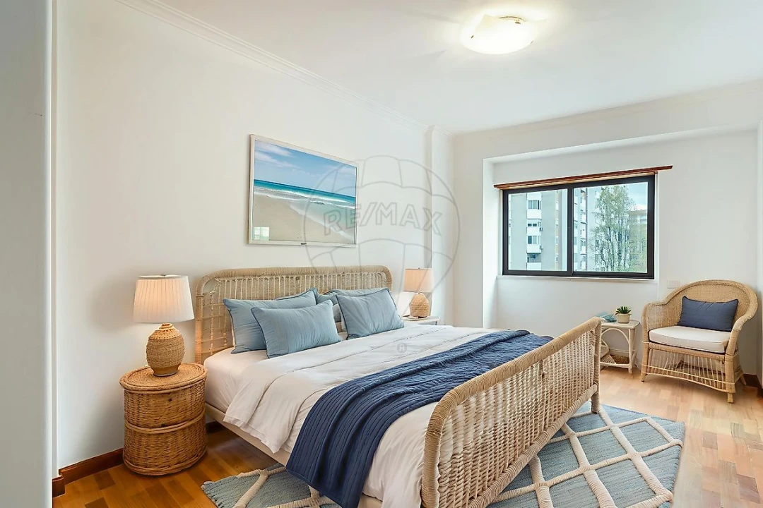 Apartamento T3 para Arrendamento em Benfica Foto 4