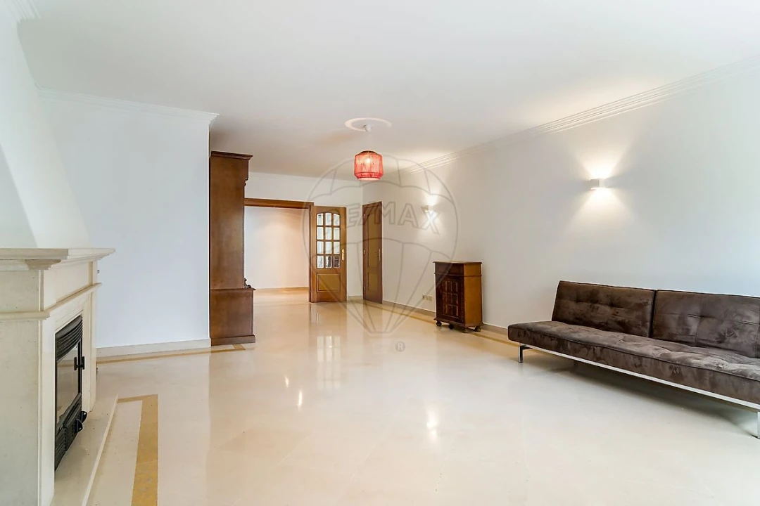 Apartamento T3 para Arrendamento em Benfica Foto 11