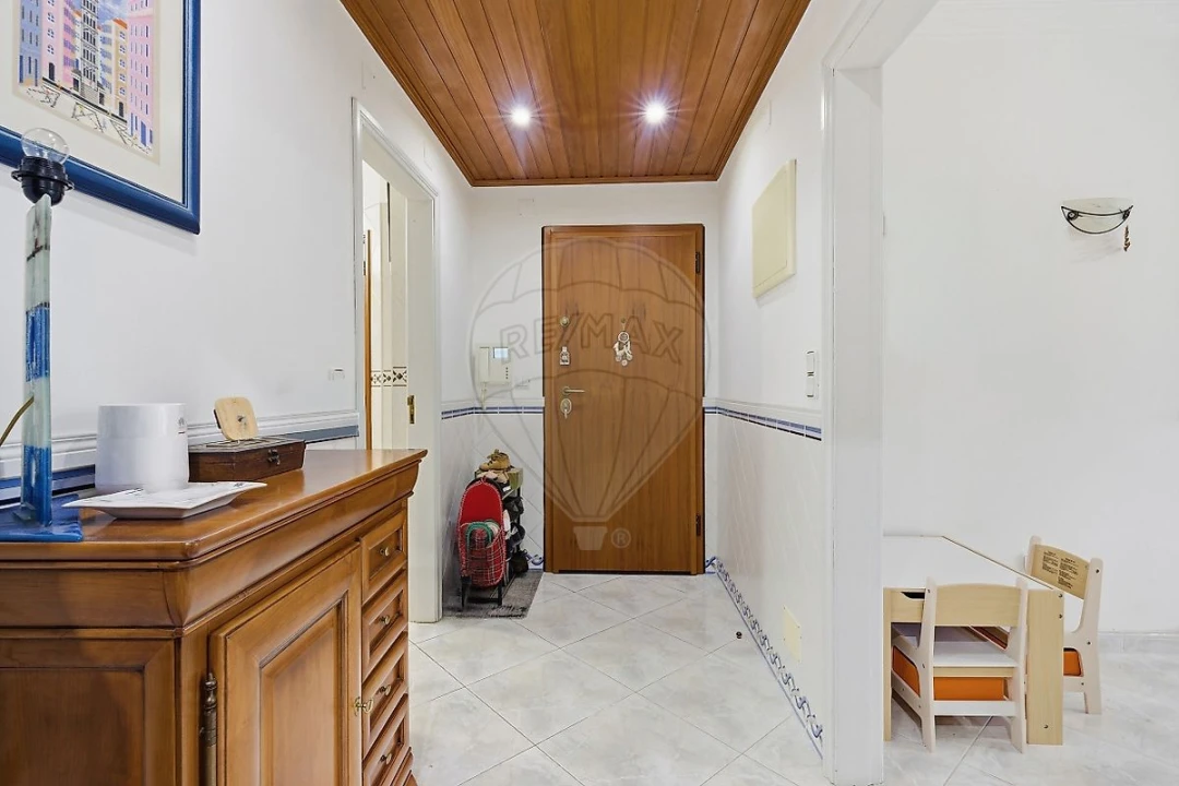 Apartamento T3 para Venda em Arruda dos Vinhos Foto 3