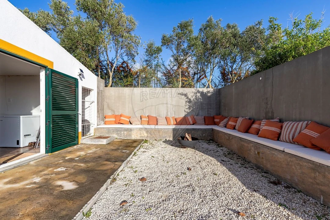 Moradia T3 para Venda em Dois Portos e Runa Foto 36