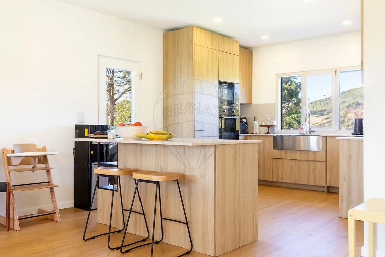 Moradia T3 para Venda em Dois Portos e Runa Foto 12