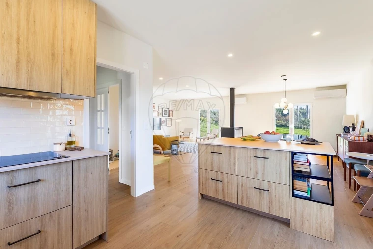 Moradia T3 para Venda em Dois Portos e Runa Foto 14