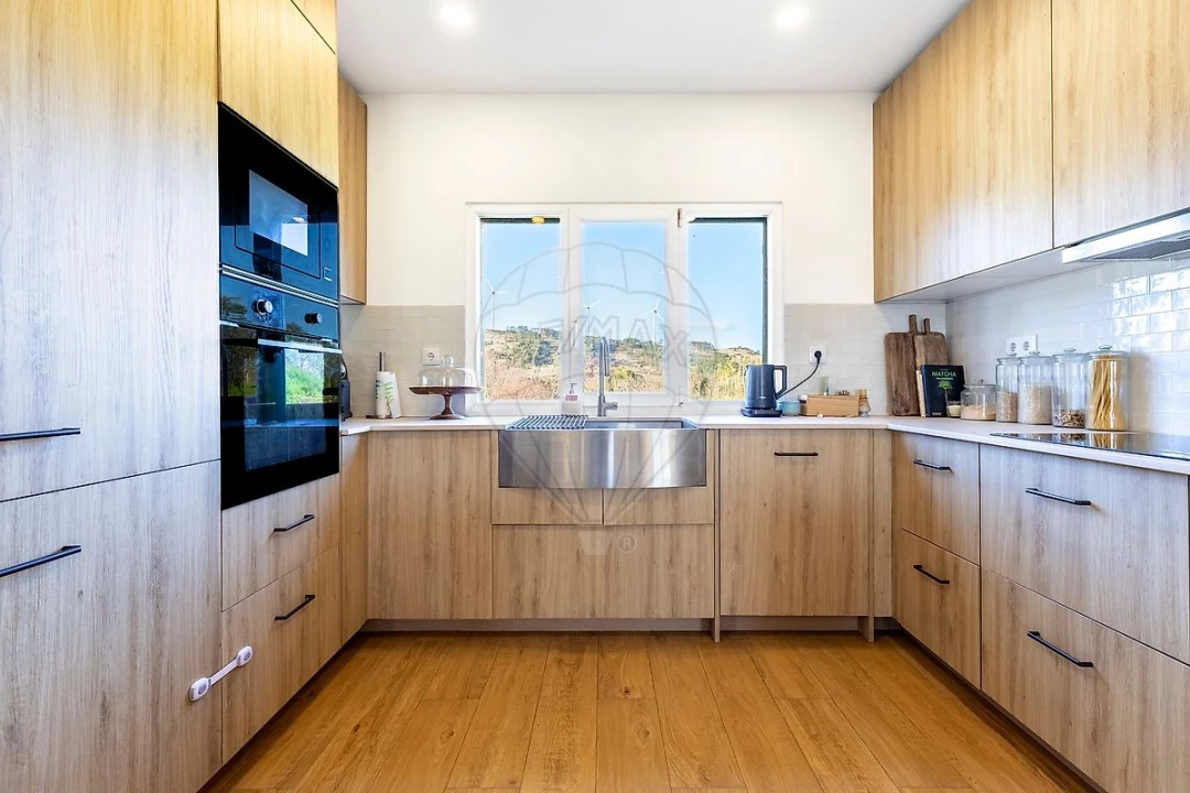 Moradia T3 para Venda em Dois Portos e Runa Foto 13