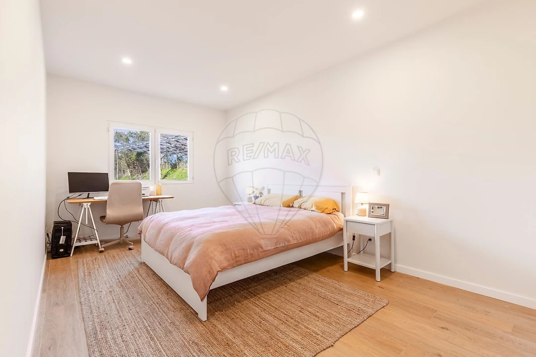 Moradia T3 para Venda em Dois Portos e Runa Foto 20