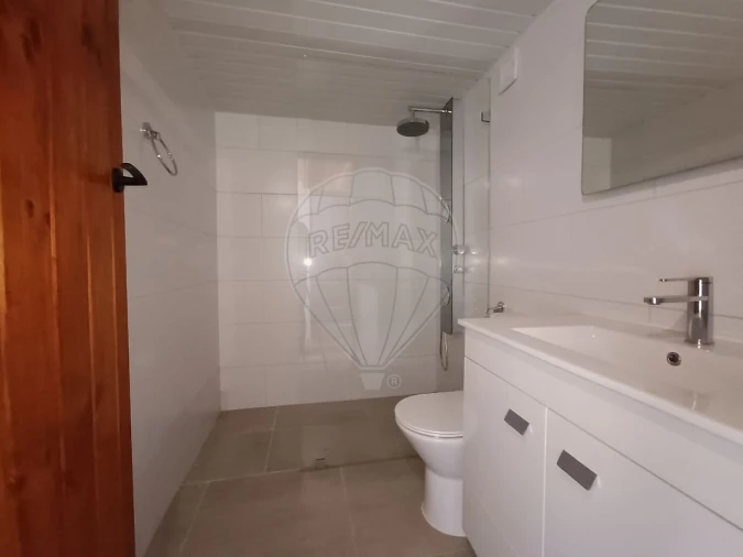 Moradia T2 para Venda em Pedrogão Pequeno Foto 3