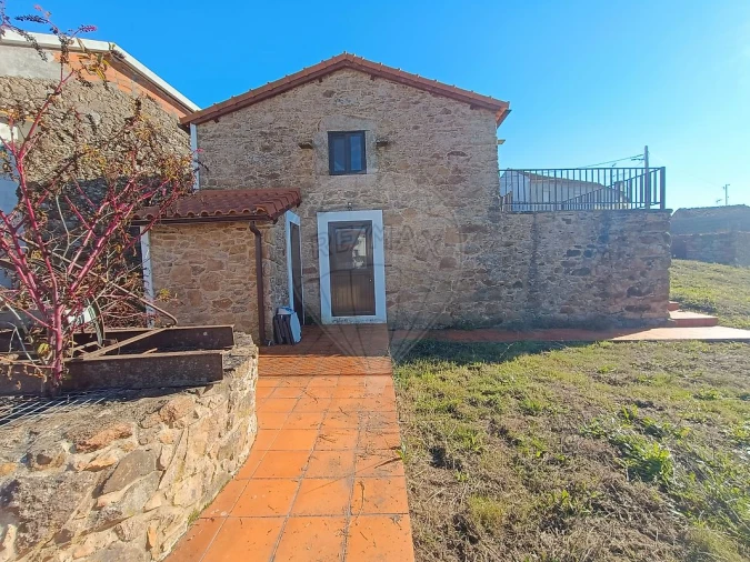 Moradia T2 para Venda em Pedrogão Pequeno Foto 38