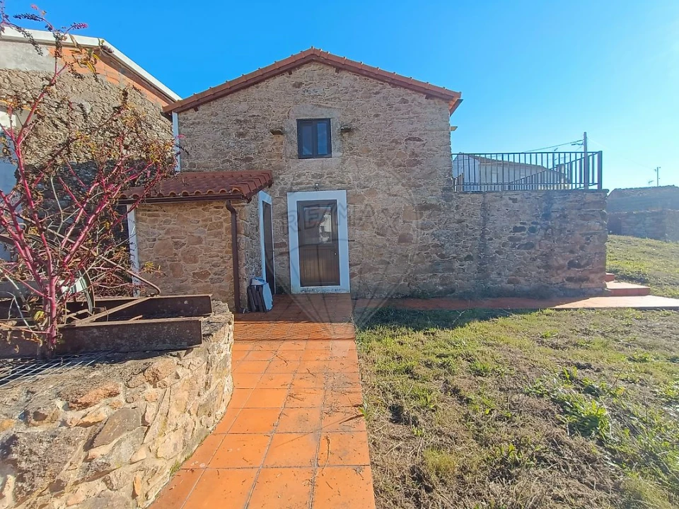 Moradia T2 para Venda em Pedrogão Pequeno Foto 38