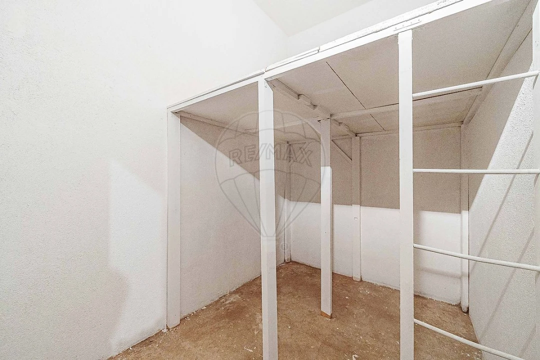 Apartamento T2 para Venda em Agualva e Mira-Sintra Foto 42