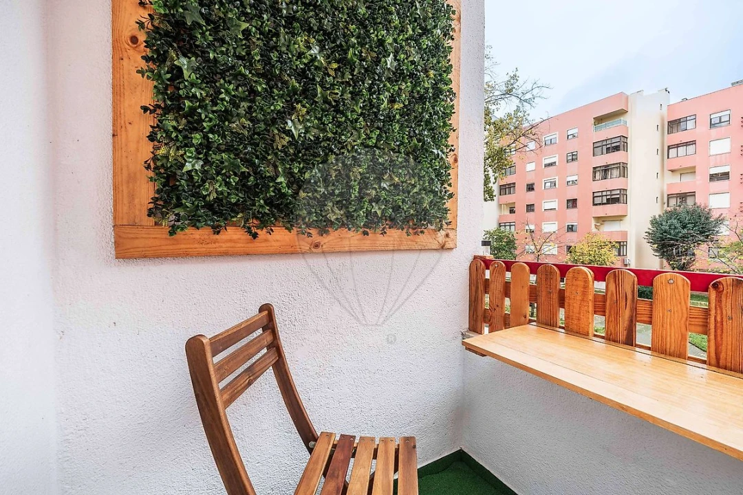 Apartamento T2 para Venda em Agualva e Mira-Sintra Foto 12