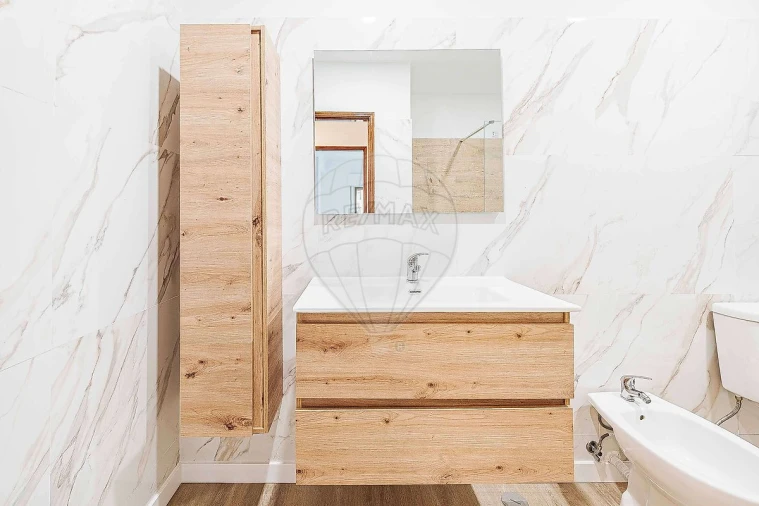 Apartamento T2 para Venda em Agualva e Mira-Sintra Foto 31