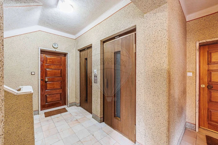 Apartamento T2 para Venda em Agualva e Mira-Sintra Foto 43