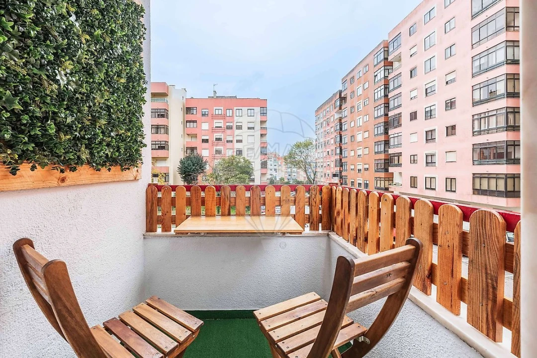 Apartamento T2 para Venda em Agualva e Mira-Sintra Foto 7