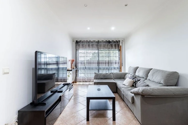 Apartamento T2 para Venda em Arrifana Foto 7