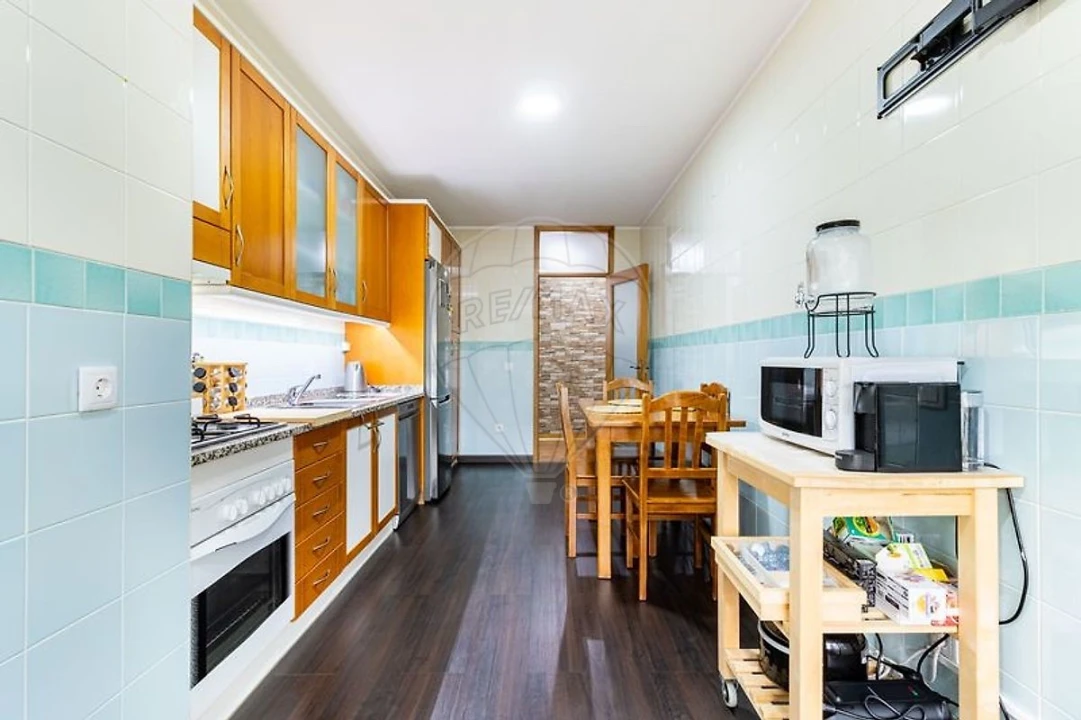 Apartamento T2 para Venda em Paços de Brandão Foto 6