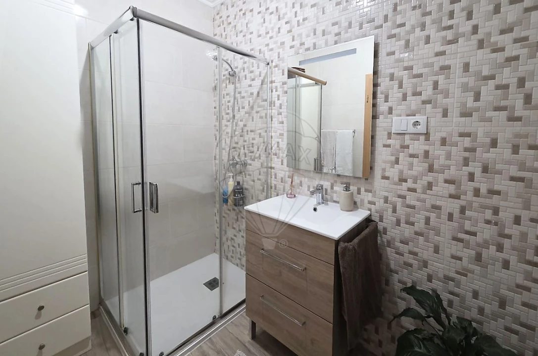 Apartamento T2 para Venda em Ota Foto 14