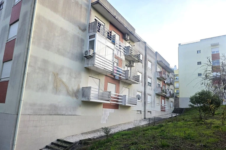 Apartamento T2 para Venda em Ota Foto 6