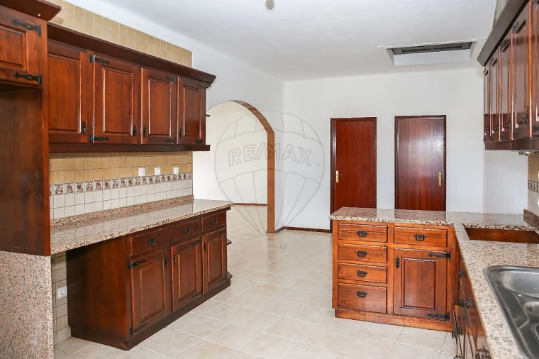 Apartamento T2 para Arrendamento em Arranho Foto 4