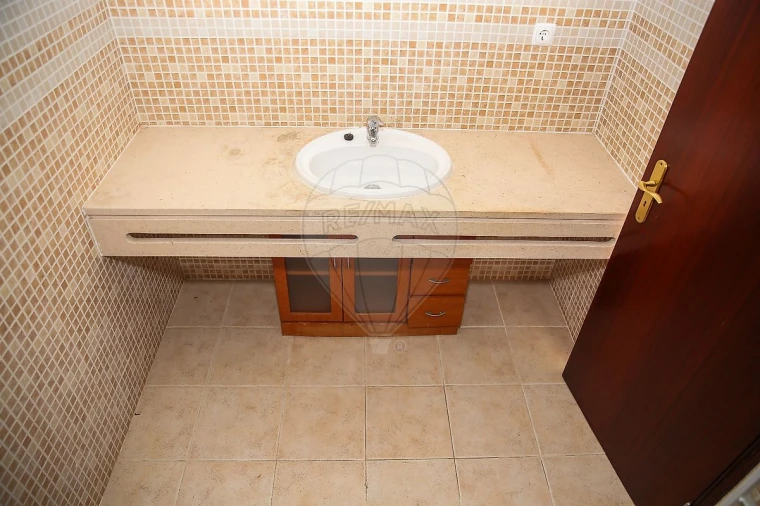 Apartamento T2 para Arrendamento em Arranho Foto 17