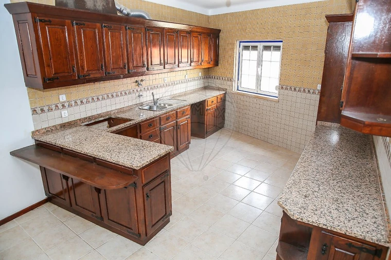 Apartamento T2 para Arrendamento em Arranho Foto 2