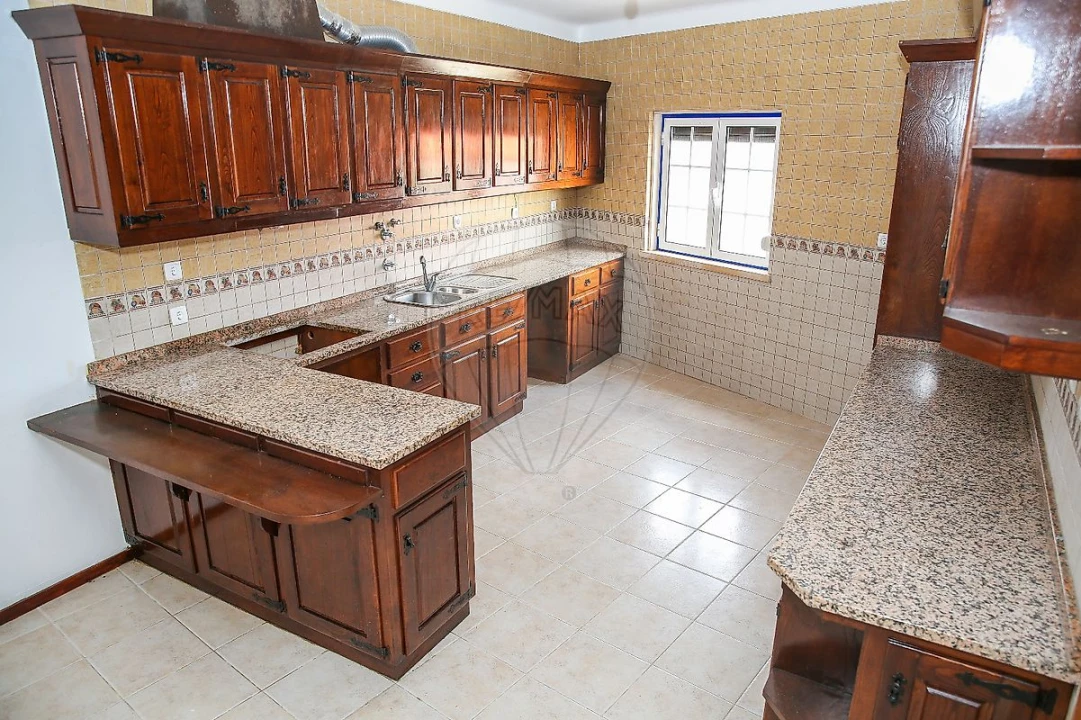 Apartamento T2 para Arrendamento em Arranho Foto 2