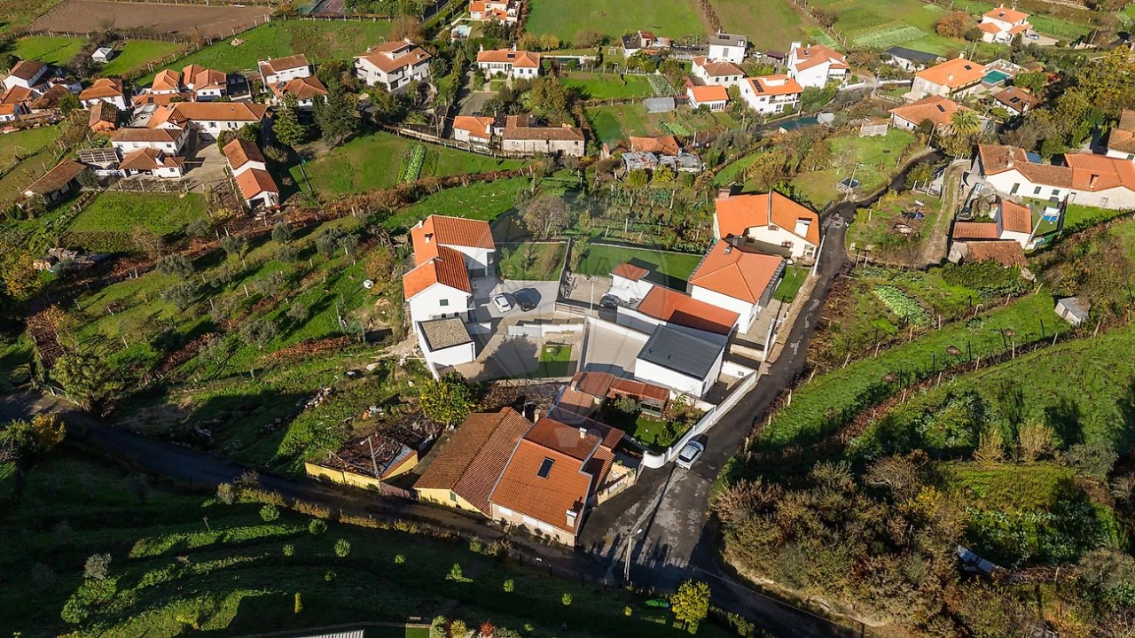 Moradia T3 para Venda em Arouca e Burgo Foto 3