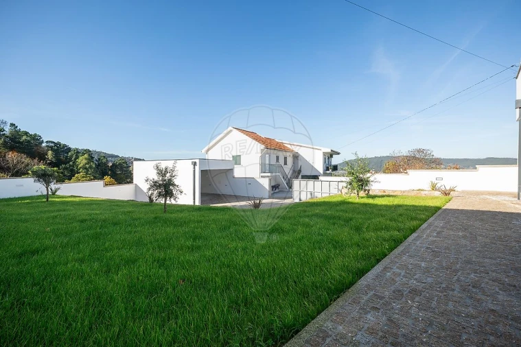 Moradia T3 para Venda em Arouca e Burgo Foto 16