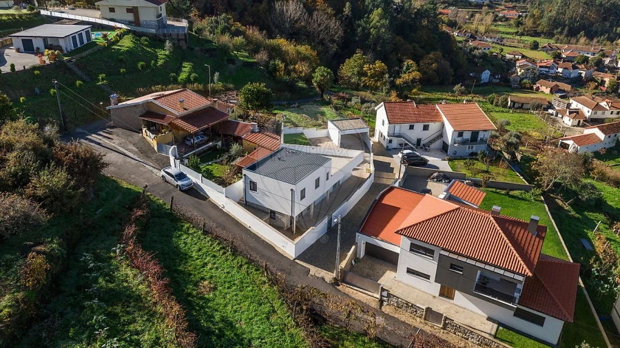 Moradia T3 para Venda em Arouca e Burgo Foto 8