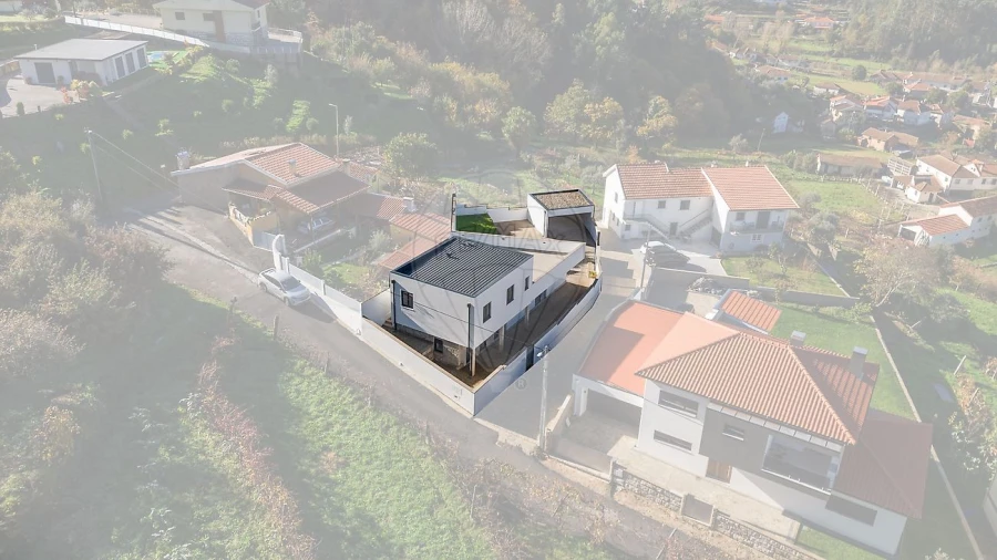 Moradia T3 para Venda em Arouca e Burgo Foto 9