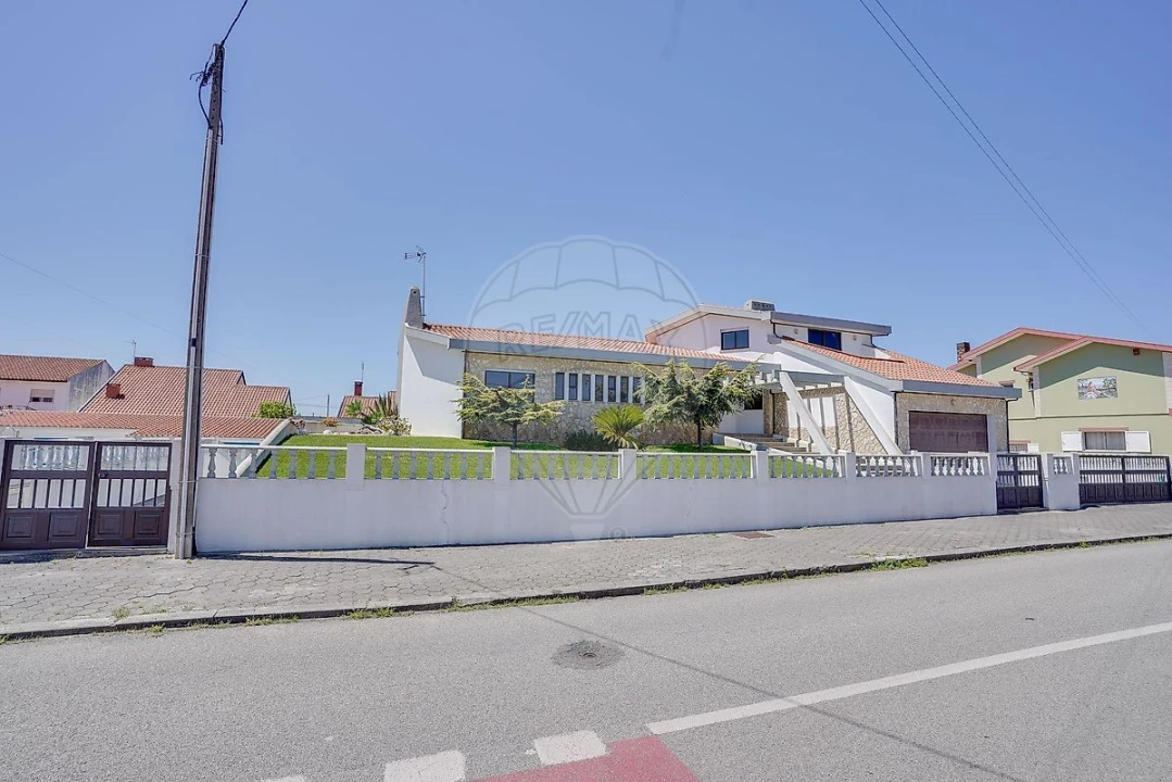 Moradia T4 para Venda em São Jacinto Foto 1