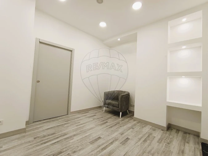 Loja para Venda em Gondomar (São Cosme), Valbom e Jovim Foto 3