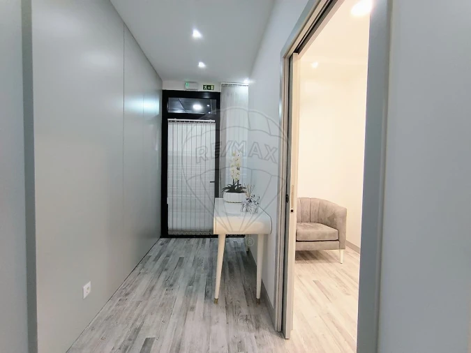 Loja para Venda em Gondomar (São Cosme), Valbom e Jovim Foto 6