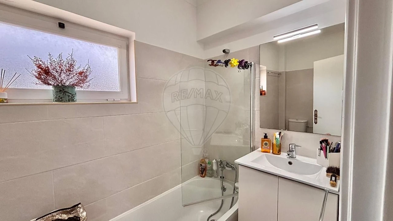 Apartamento T2 para Venda em Costa da Caparica Foto 14