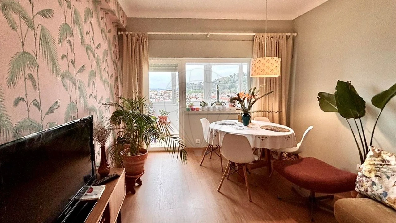 Apartamento T2 para Venda em Costa da Caparica Foto 2