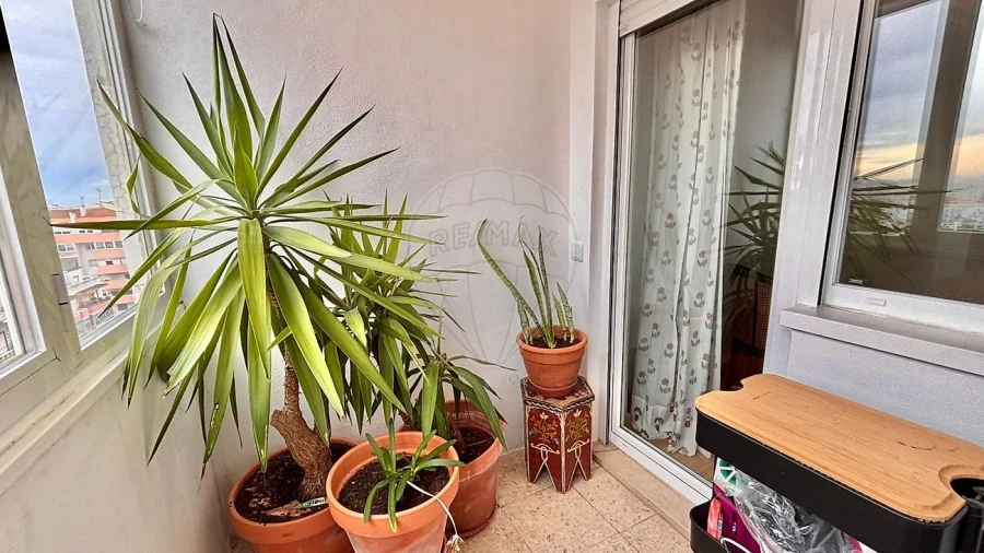 Apartamento T2 para Venda em Costa da Caparica Foto 11